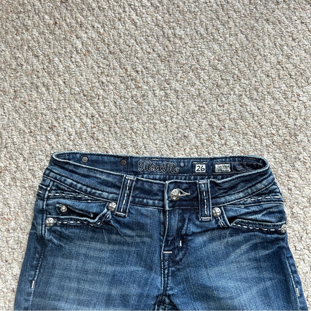 Miss Me Blue Bermuda Jean Shorts Womens 26 JW5306M Dark Wash 12" Inseam Slim - Picture 2 of 11